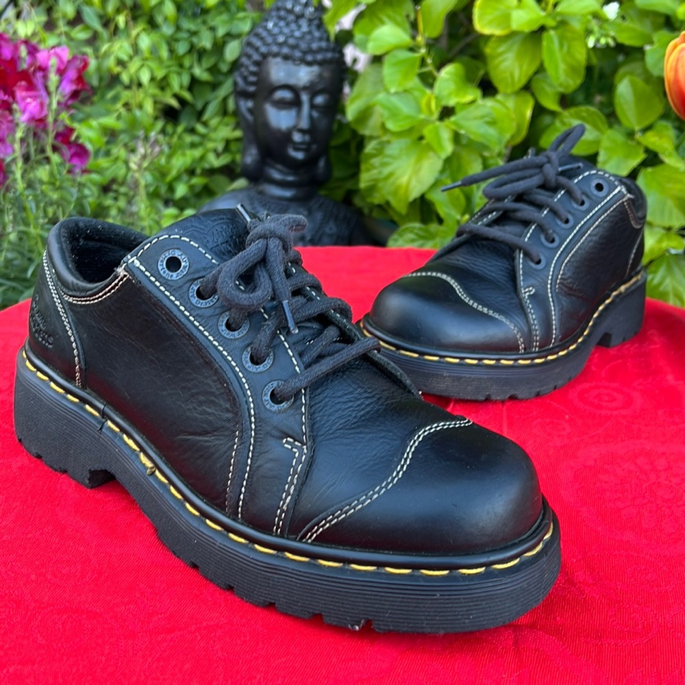 🏴󠁧󠁢󠁥󠁮󠁧󠁿 Dr. Martens MIE Chunky Cap Toe Black Oxfords UK 6